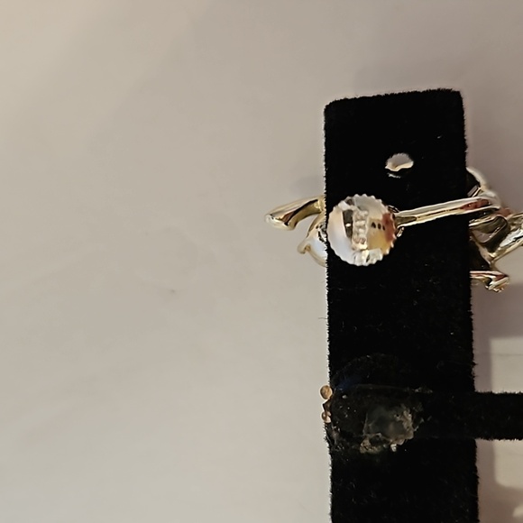 STAR Vintage Red AB Rhinstones on Silvertone Screw-On Earrings - Picture 6 of 6